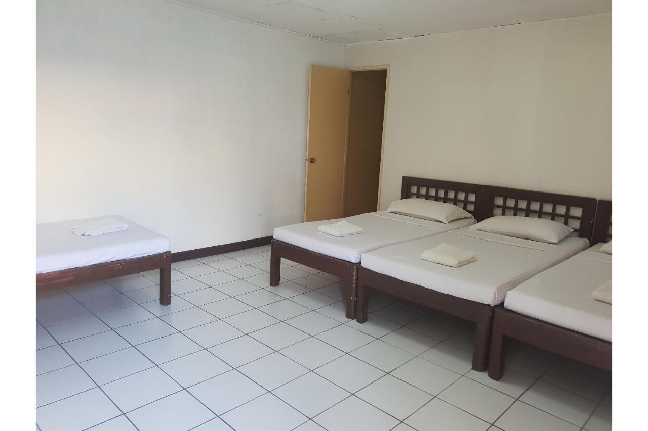 Hotel Saltimboca Tourist In Bacolod Zewnętrze zdjęcie