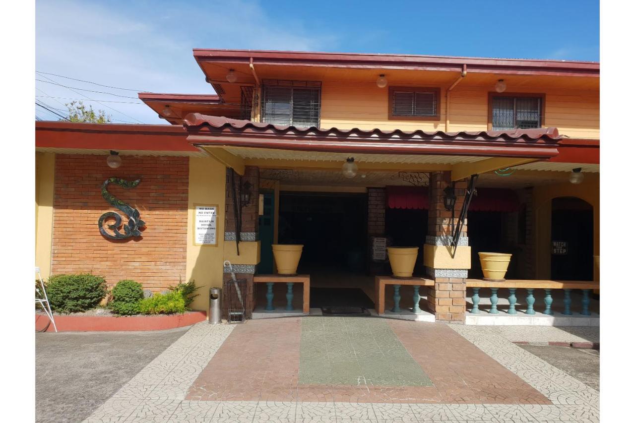 Hotel Saltimboca Tourist In Bacolod Zewnętrze zdjęcie
