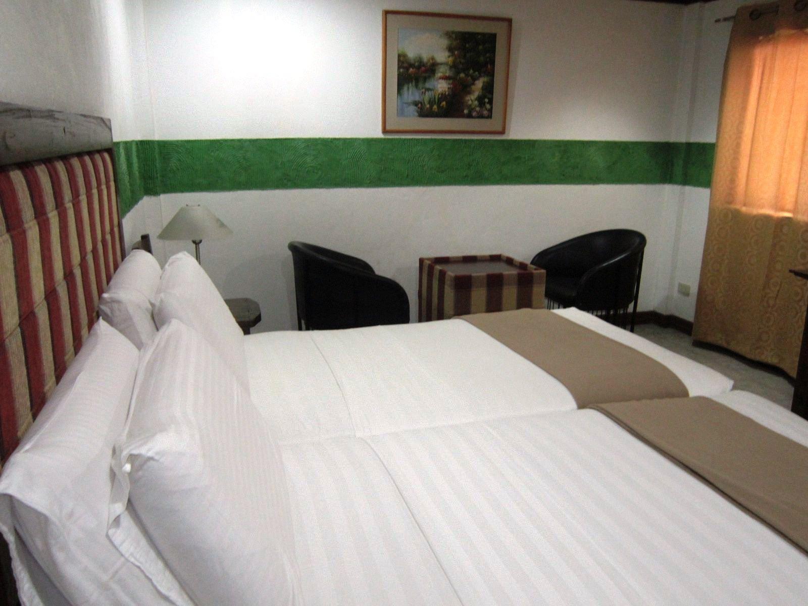 Hotel Saltimboca Tourist In Bacolod Zewnętrze zdjęcie