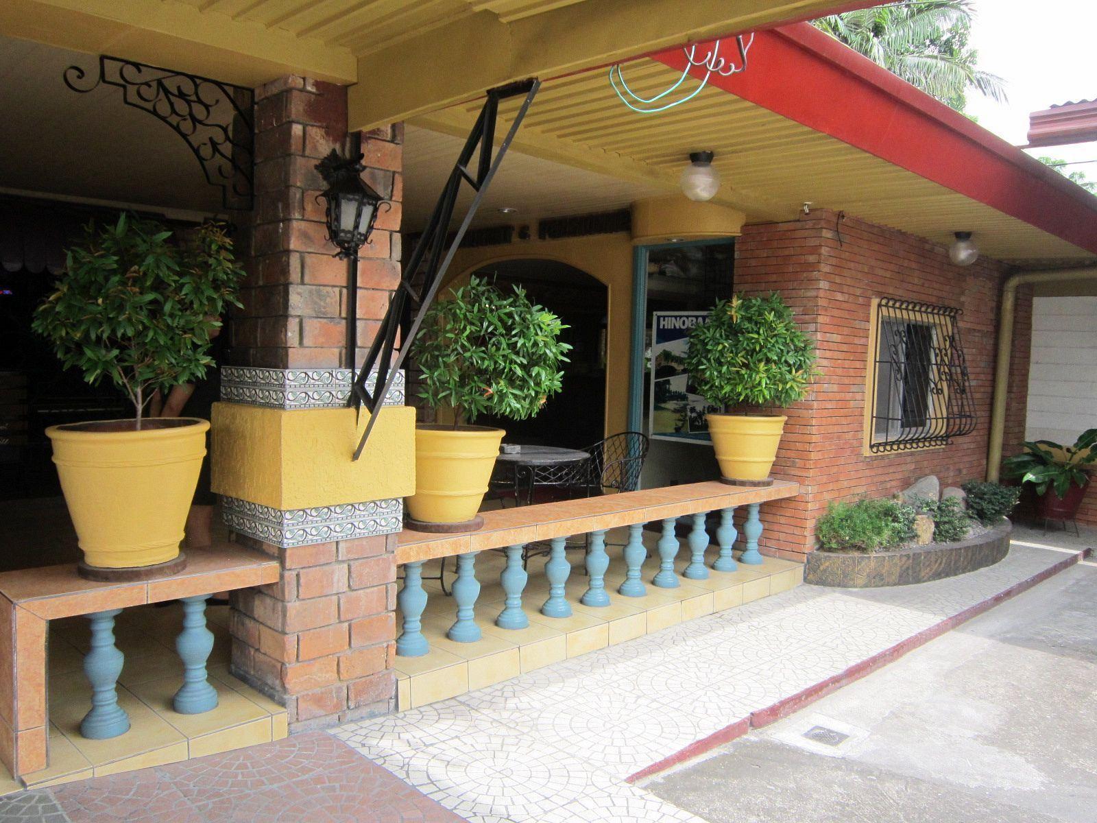 Hotel Saltimboca Tourist In Bacolod Zewnętrze zdjęcie